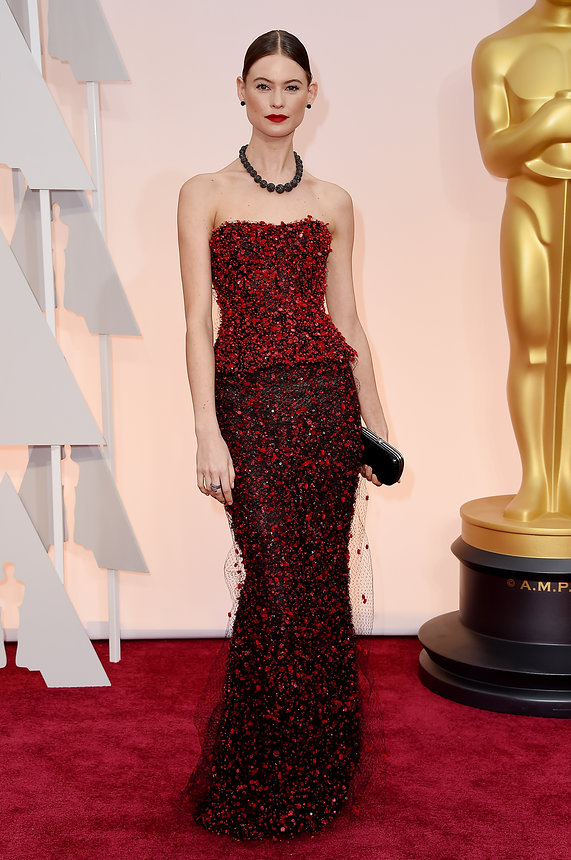 Behati-Prinsloo-Armani-Prive